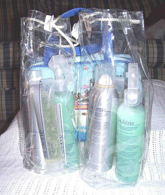 Hair_Thickening_Products,_Thickening_Shampoo_4094.jpg