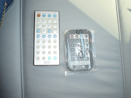 Headrest_dvd_player,_headrest_dvd_players_3736.jpg