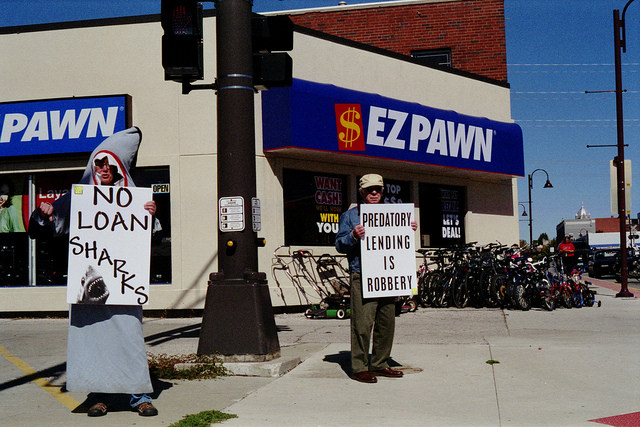 Cash_payday_loans_3926.jpg