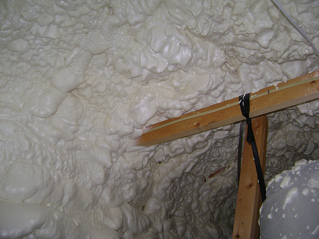Spray_foam,_foam_insulation_4595.jpg