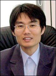 Jongbhak_image_office.jpg
